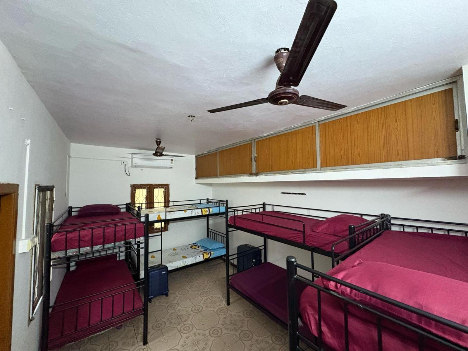 Hostel Madras Buitenkant foto