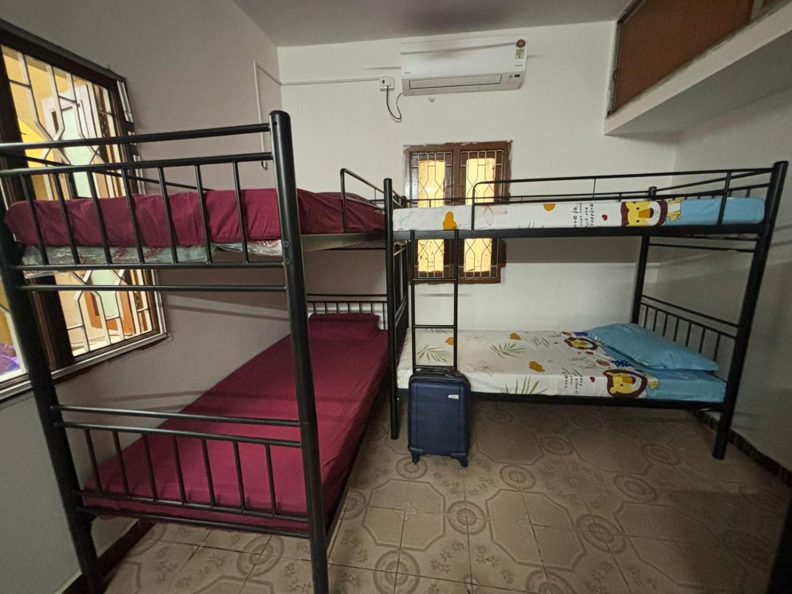 Hostel Madras Buitenkant foto
